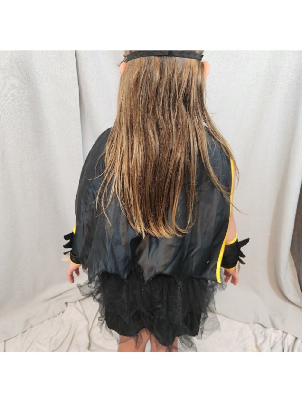 Rubies Batgirl Black Youth MEDIUM 5 PC Dress Cape Armbands Mask Cosplay Costume - Picture 5 of 6